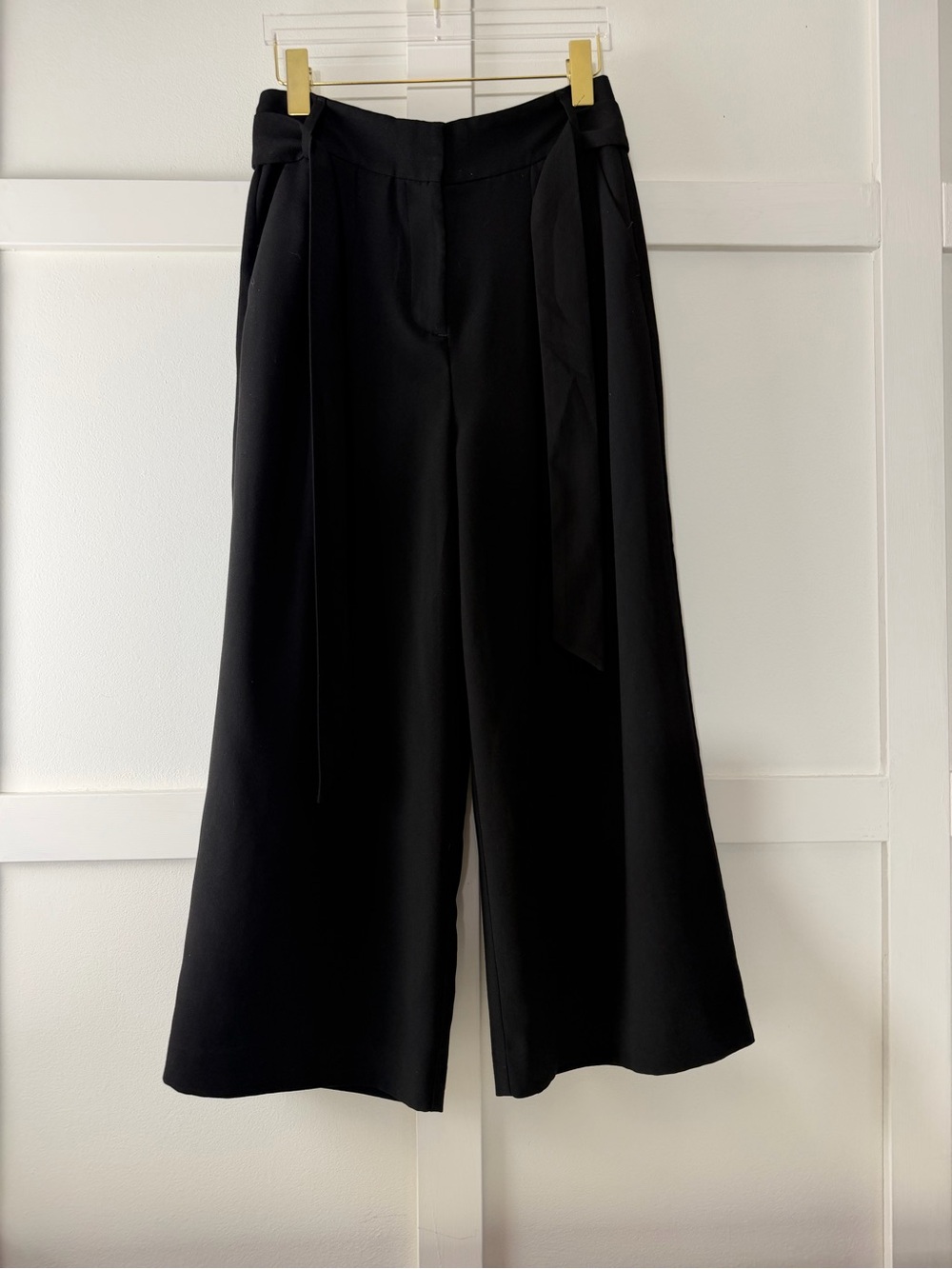 RW&CO. Black Wide-Leg Culottes with Waist Tie - Size 6
